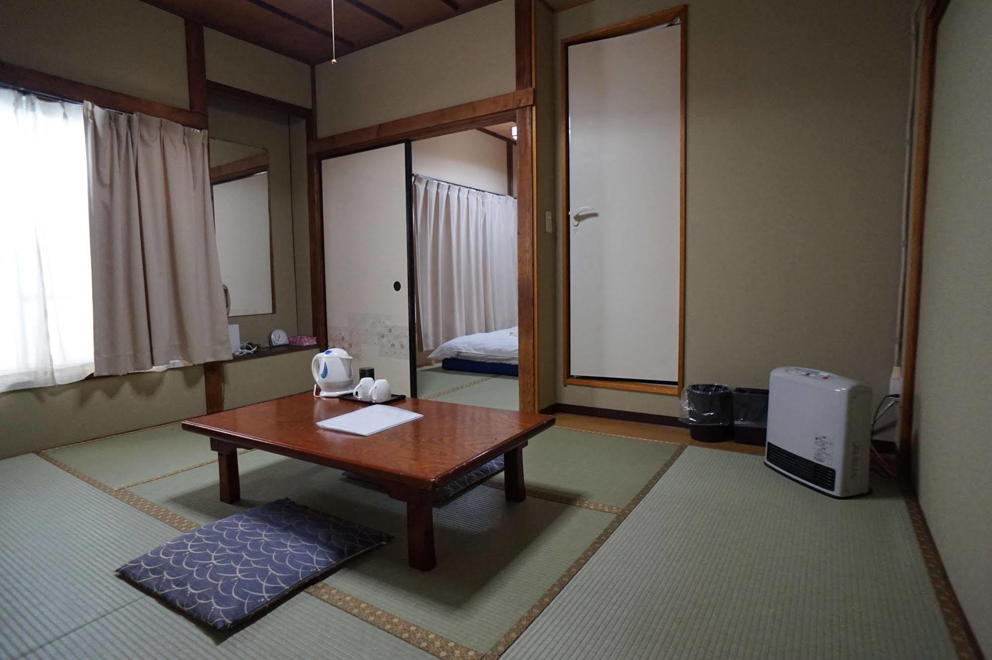 Ryokan Katsutaro Tokio Exterior foto